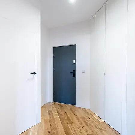 Ksiecia Witolda ~ Self Check-in 20h * Vratislav