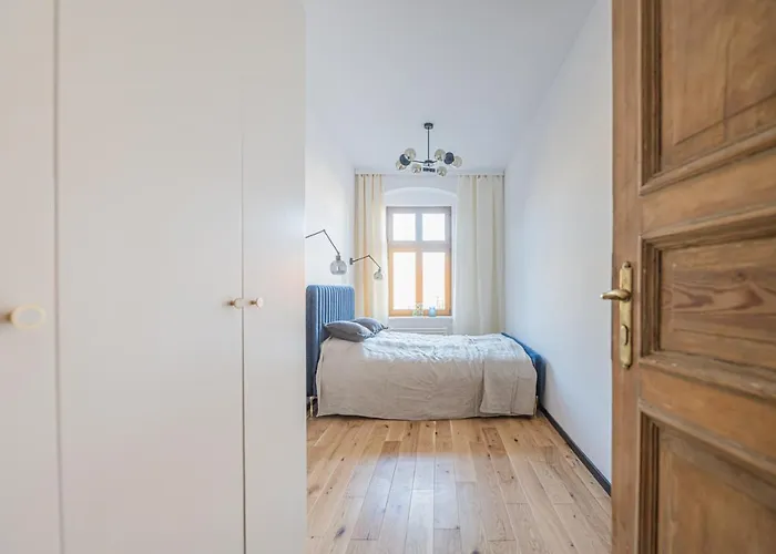 Ksiecia Witolda ~ Self Check-in 20h